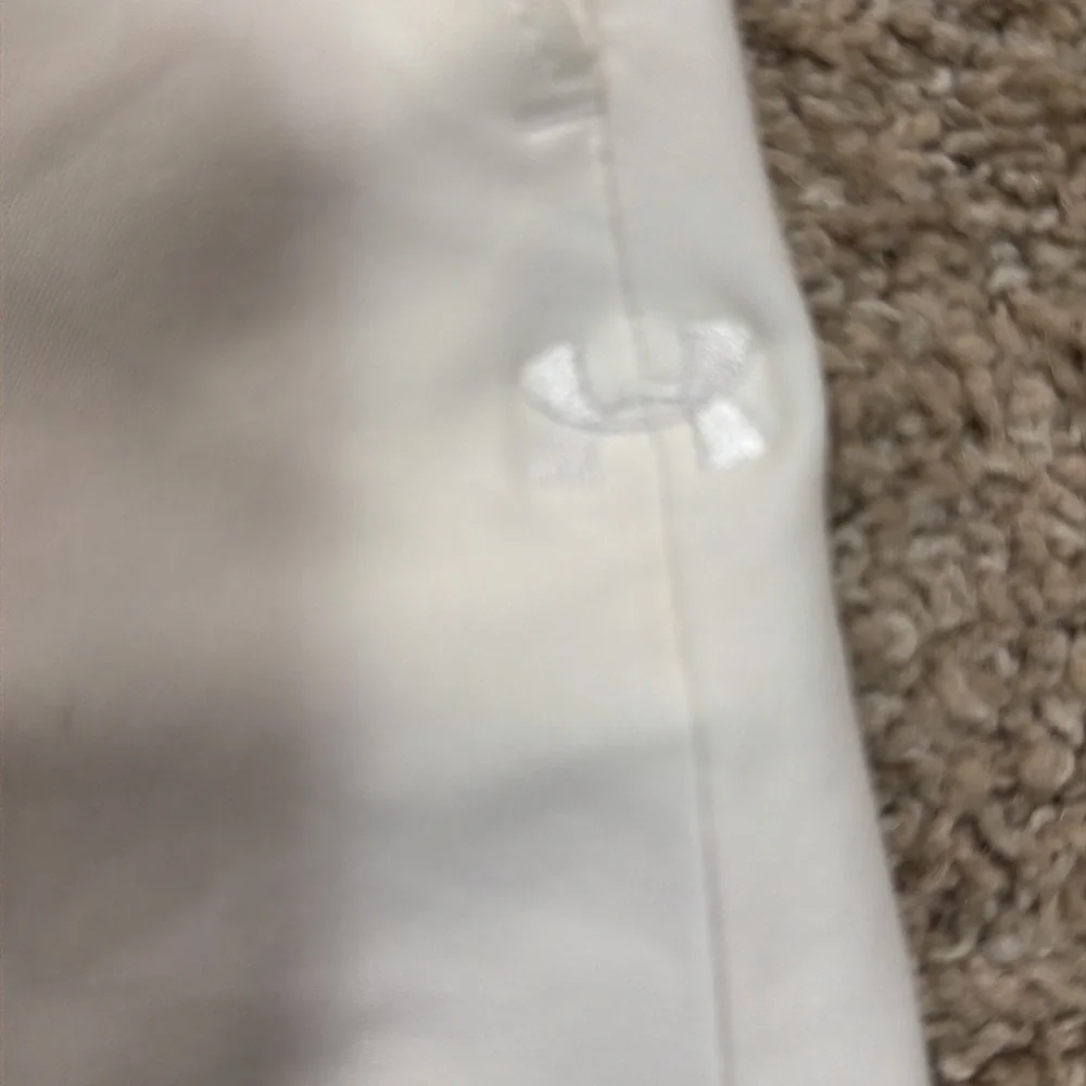 Under Armour golf shorts women - Picture 2 of 3